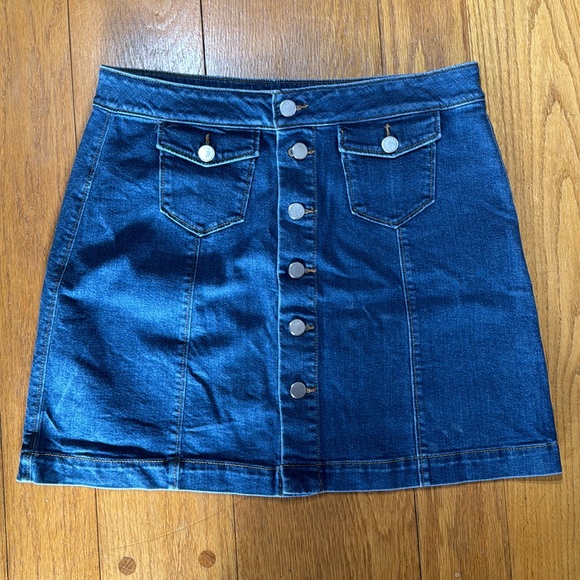 LOFT Dresses & Skirts - LOFT Womens 12 Jean Skirt Buttons Down Front Pockets